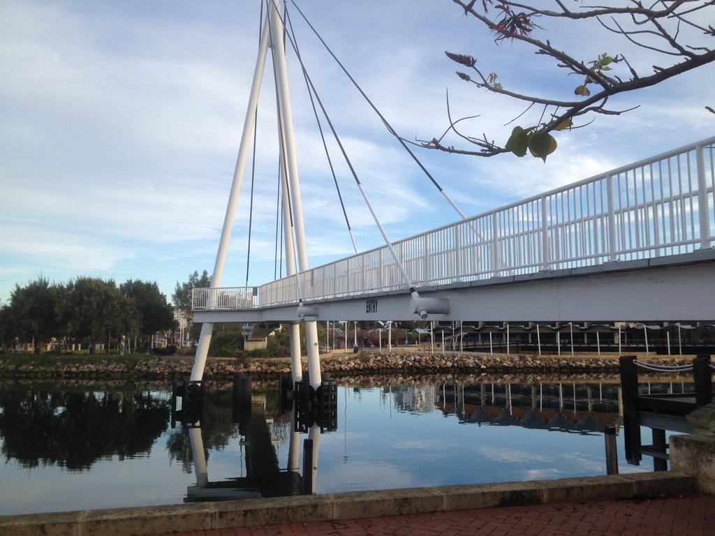 Mandurah Ocean Marina Chalets מראה חיצוני תמונה