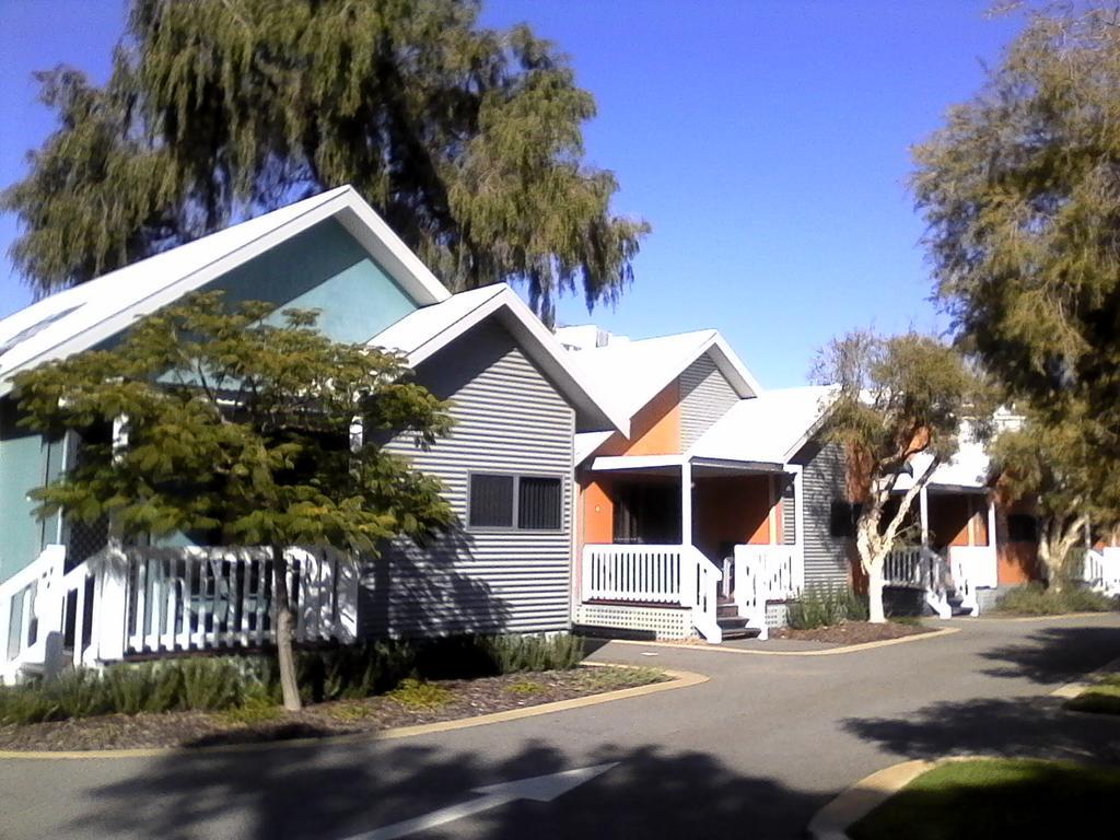 Mandurah Ocean Marina Chalets מראה חיצוני תמונה
