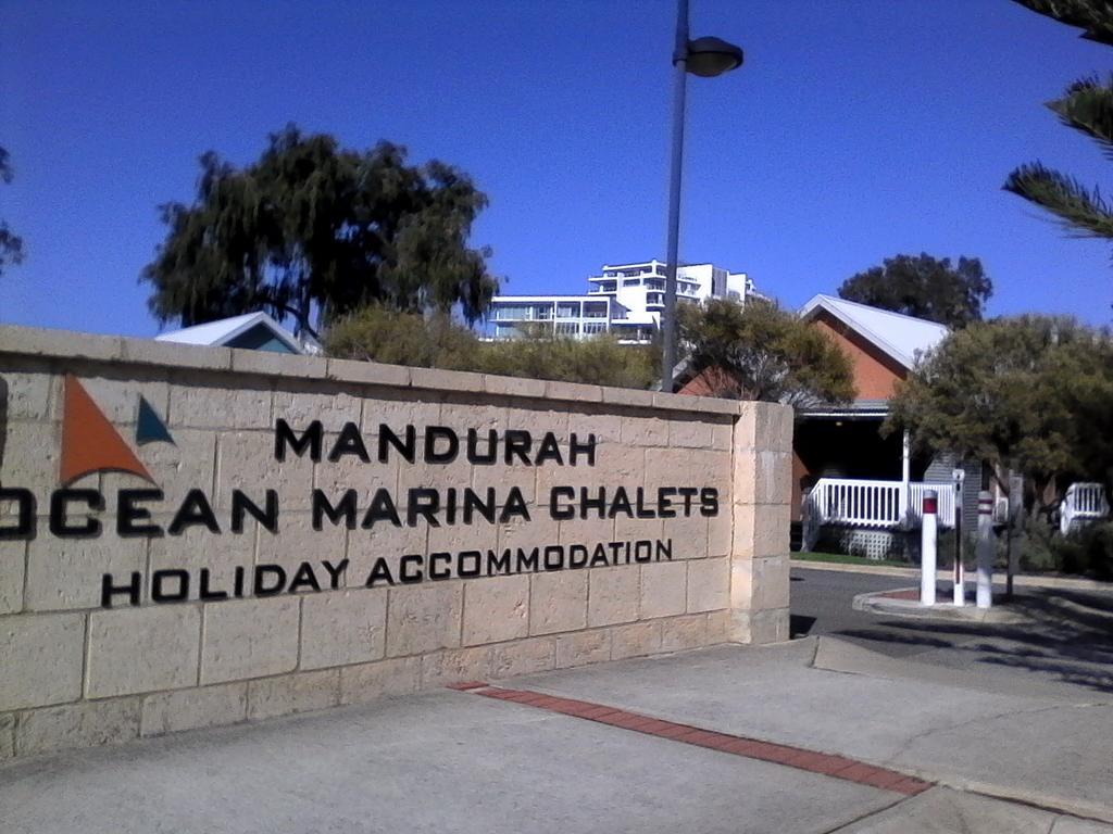 Mandurah Ocean Marina Chalets מראה חיצוני תמונה