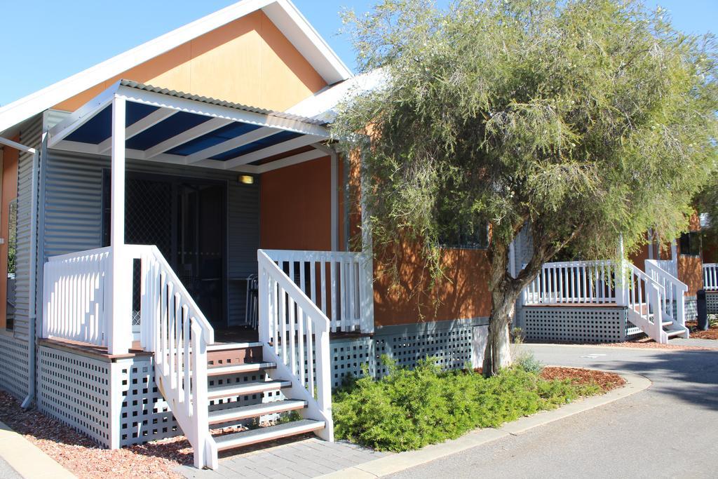 Mandurah Ocean Marina Chalets מראה חיצוני תמונה