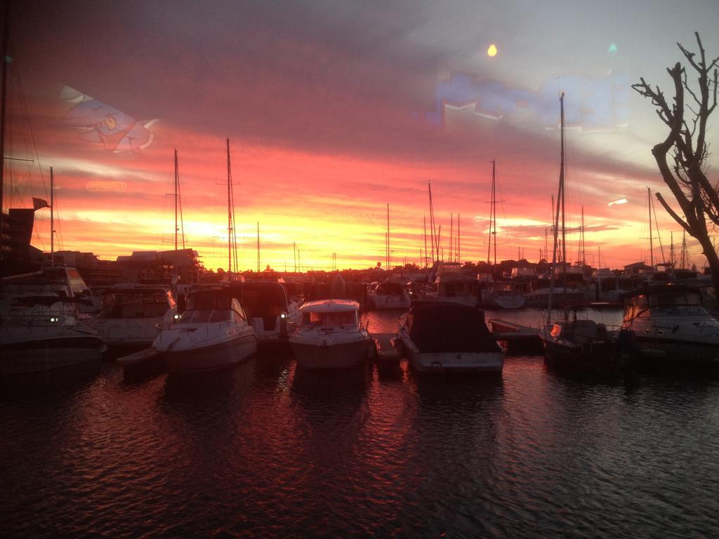 Mandurah Ocean Marina Chalets מראה חיצוני תמונה