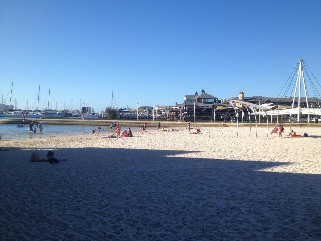 Mandurah Ocean Marina Chalets מראה חיצוני תמונה