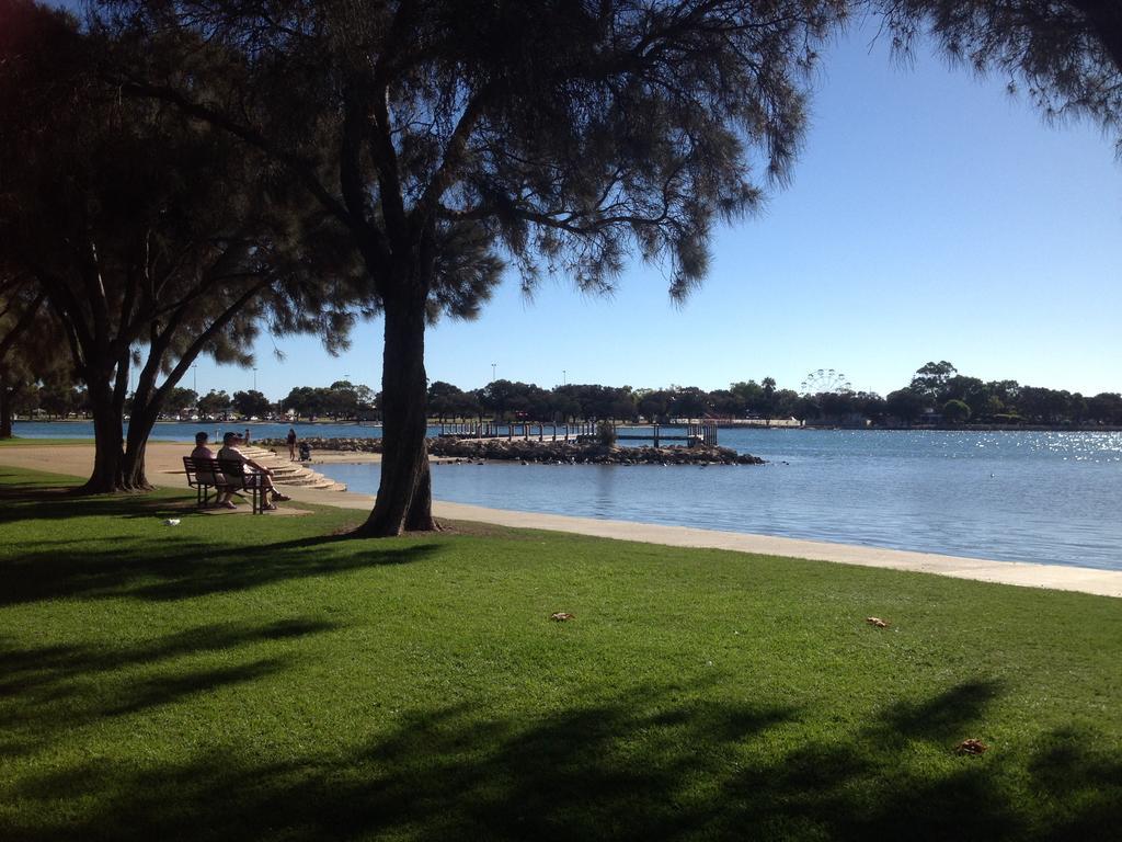 Mandurah Ocean Marina Chalets מראה חיצוני תמונה