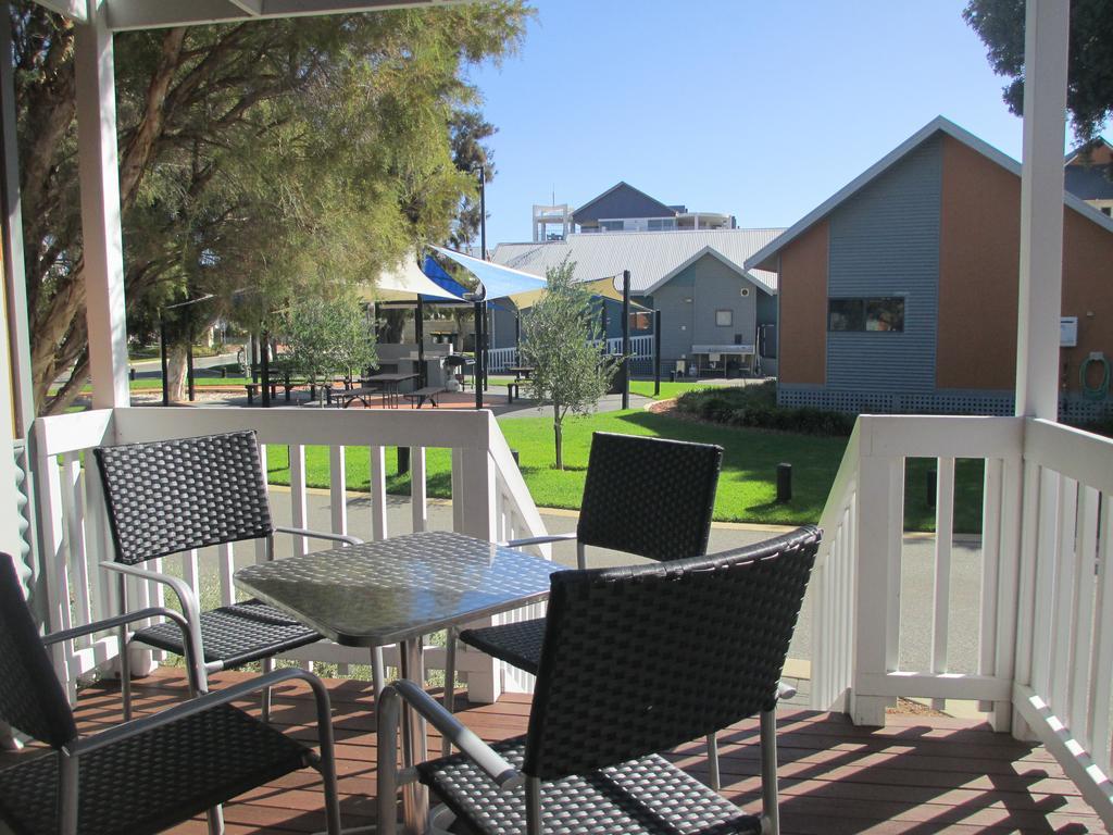 Mandurah Ocean Marina Chalets מראה חיצוני תמונה