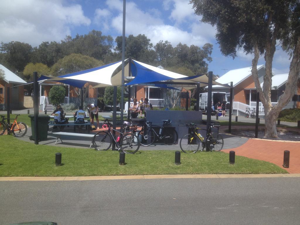Mandurah Ocean Marina Chalets מראה חיצוני תמונה