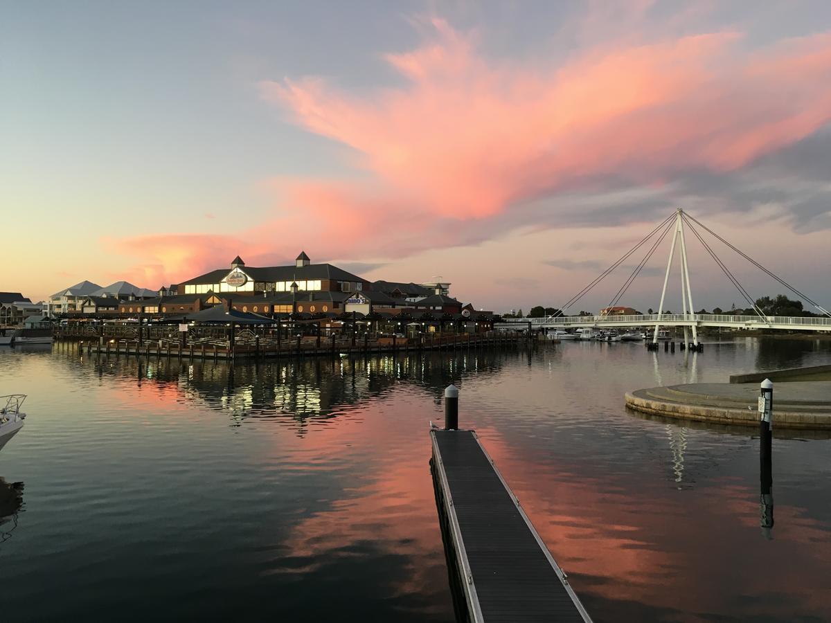 Mandurah Ocean Marina Chalets מראה חיצוני תמונה