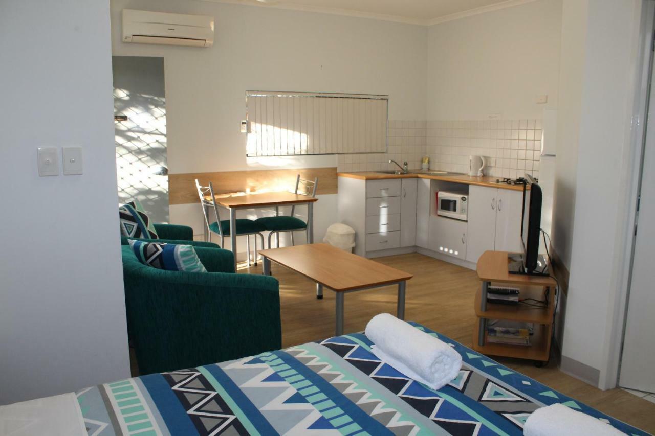 Mandurah Ocean Marina Chalets מראה חיצוני תמונה